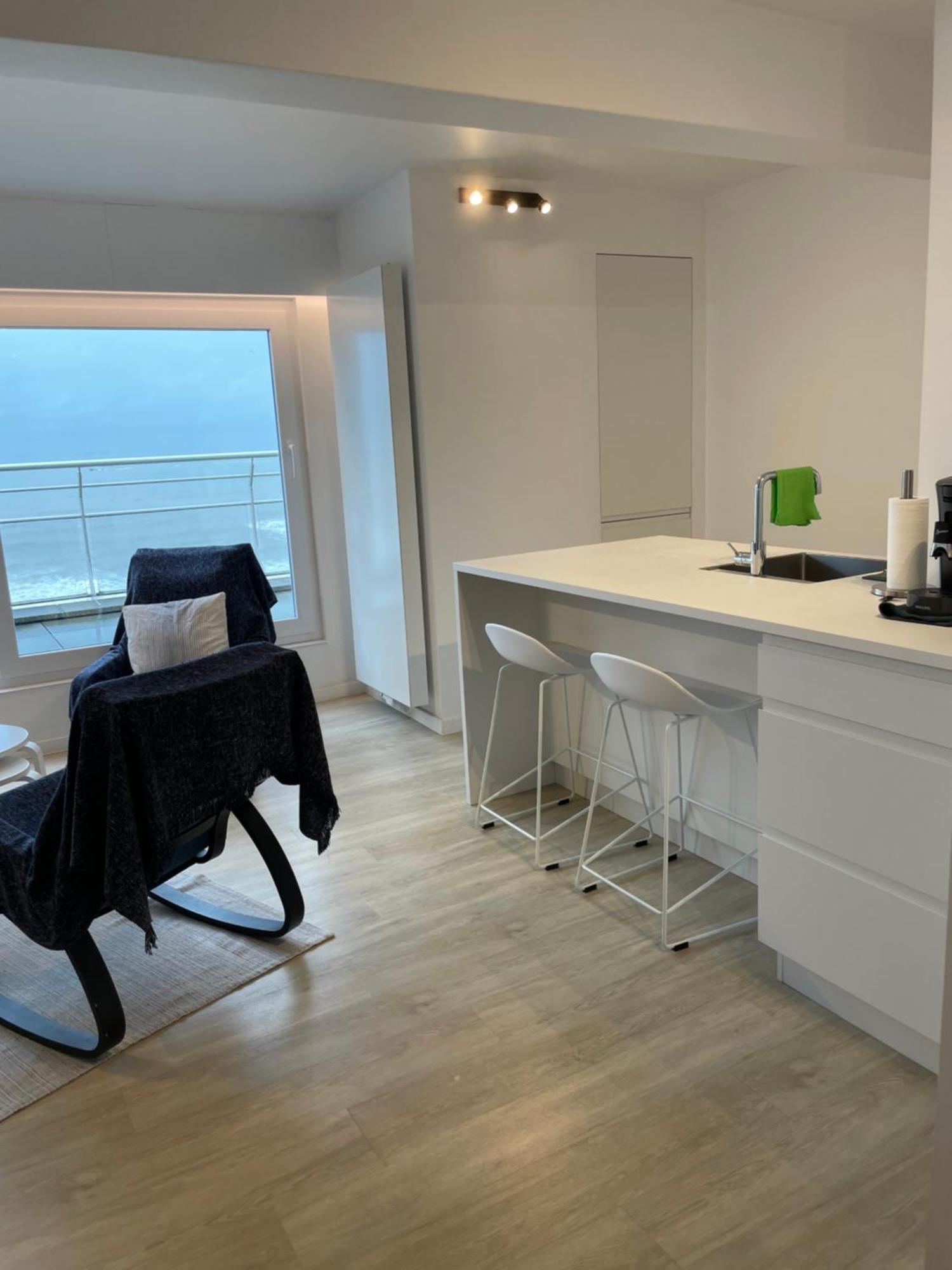 Апартаменты Penthouse On The Belgian Coast With Sea & Landscape Views Вендуйне Экстерьер фото